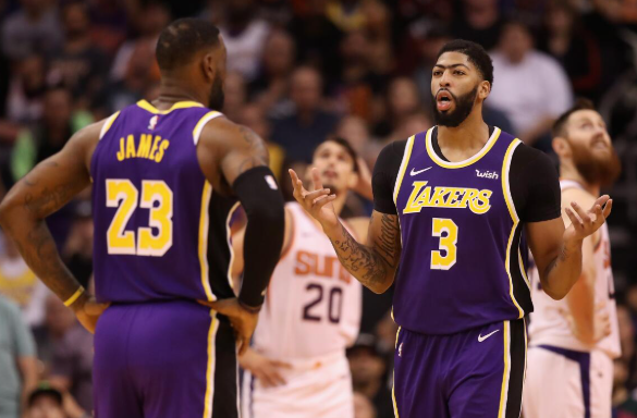 Top 10 Iconic Los Angeles Lakers Jerseys From Showtime to Black Mamba 18 image.png