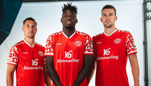 Top 10 Most Stunning Football Shirts of 2025/26 Season 28 image.png