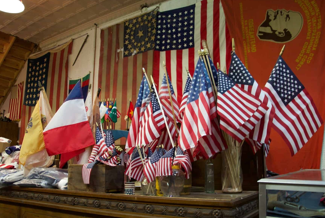 National flag suppliers comparison conclusion - choosing the right partner