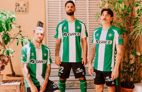 The 30 Best Soccer Jerseys Ever Designed: Ultimate Ranking (2025 Edition) 26 image.png